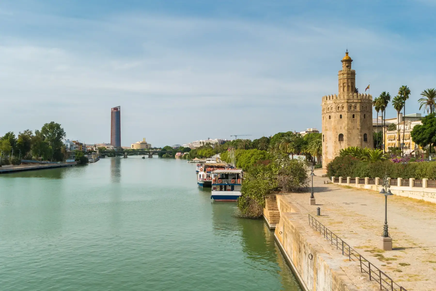despedida de soltero y soltera en barco en sevilla